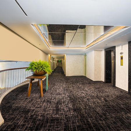 Oakwood Suites Kuningan Jakarta Exterior foto