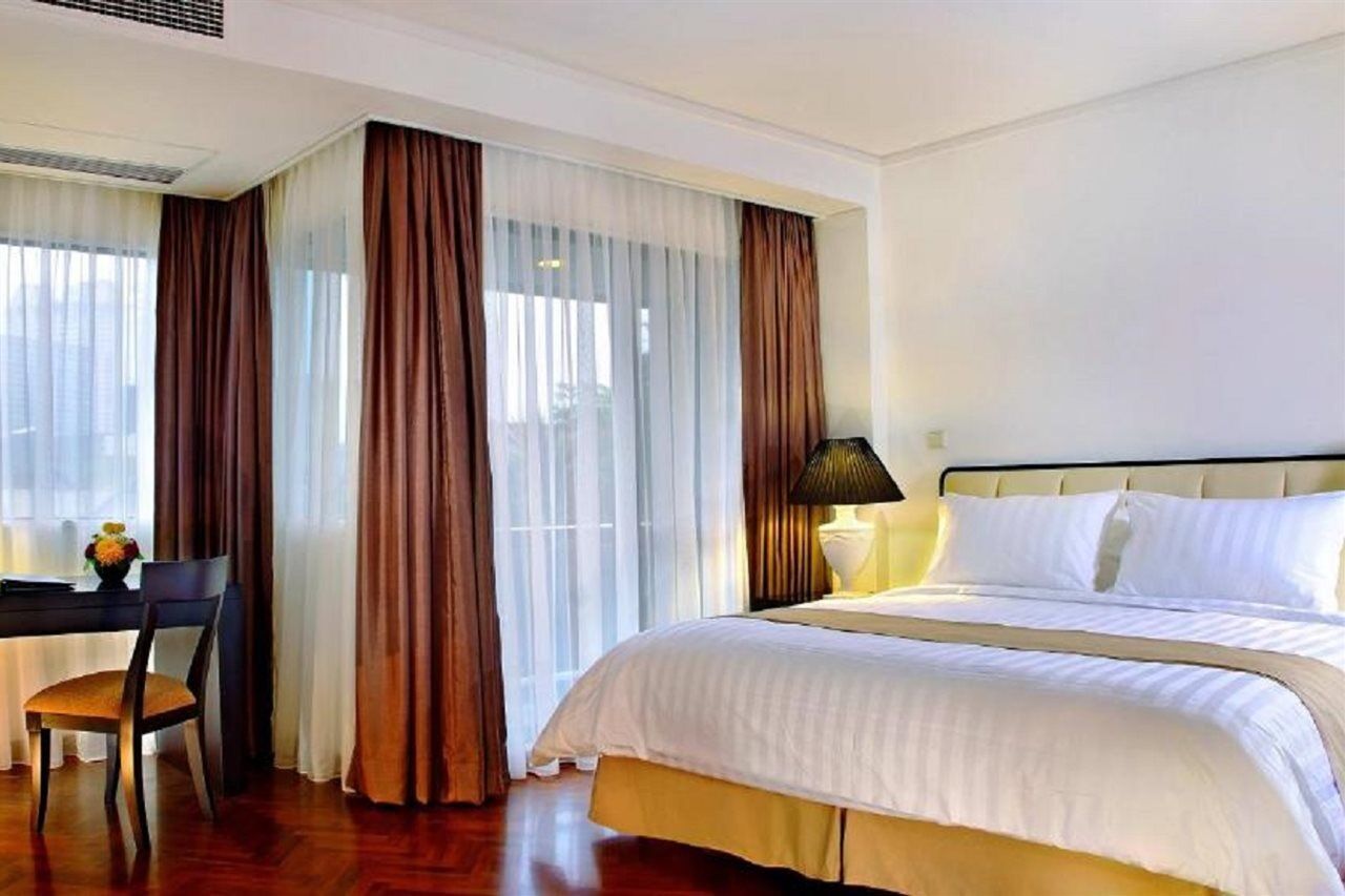 Oakwood Suites Kuningan Jakarta Exterior foto
